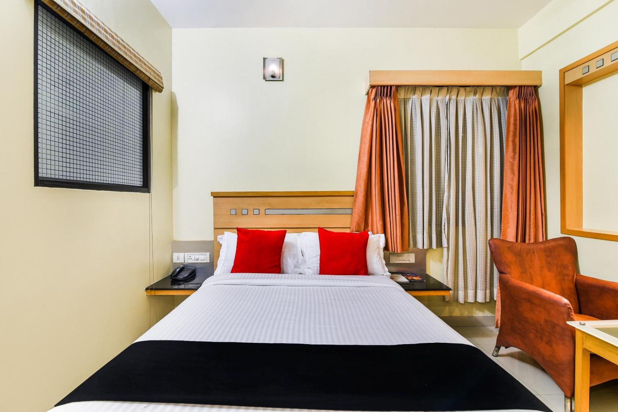 Super Capital O Grand Plaza Hotel Coimbatore Bagian luar foto