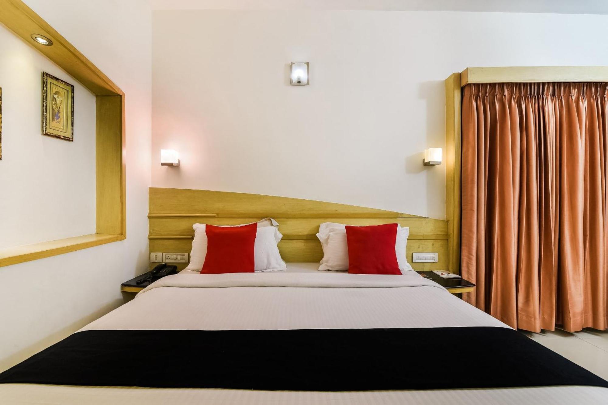 Super Capital O Grand Plaza Hotel Coimbatore Bagian luar foto