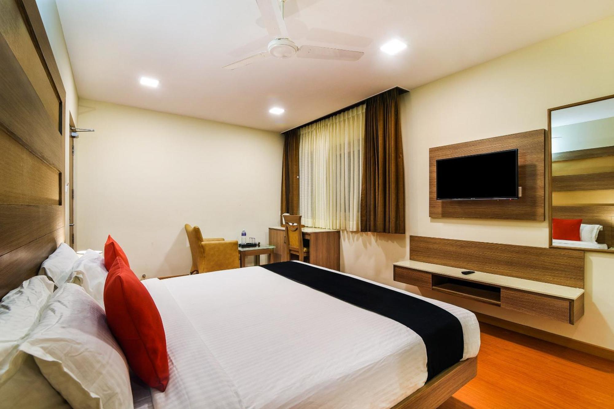 Super Capital O Grand Plaza Hotel Coimbatore Bagian luar foto