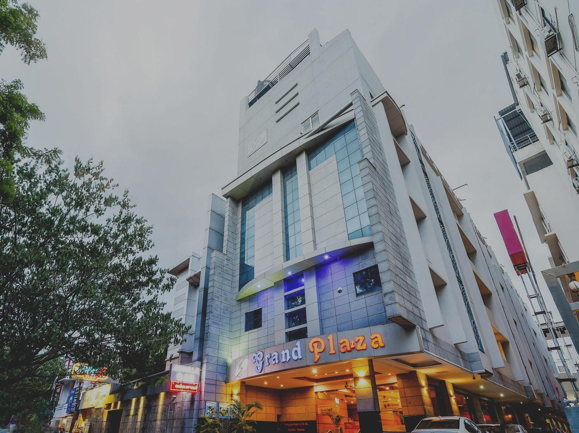 Super Capital O Grand Plaza Hotel Coimbatore Bagian luar foto