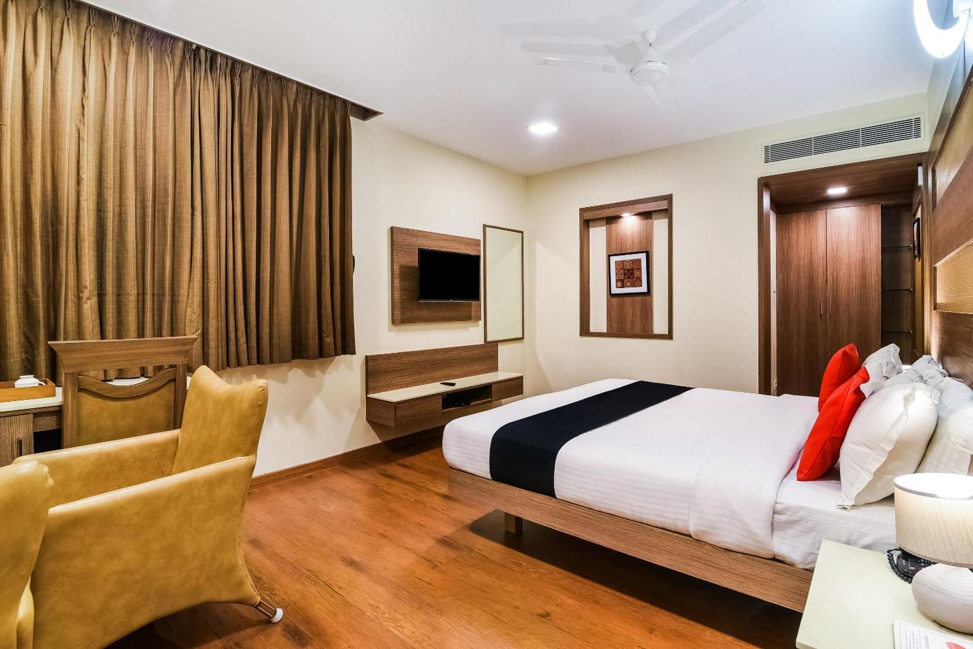Super Capital O Grand Plaza Hotel Coimbatore Bagian luar foto