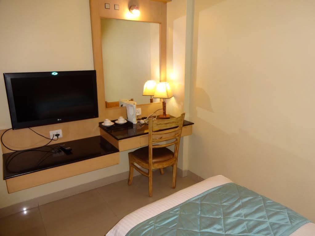 Super Capital O Grand Plaza Hotel Coimbatore Bagian luar foto