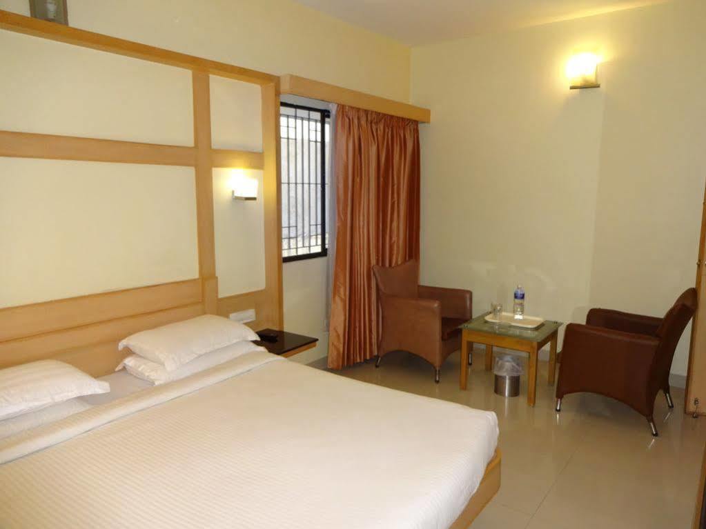 Super Capital O Grand Plaza Hotel Coimbatore Bagian luar foto